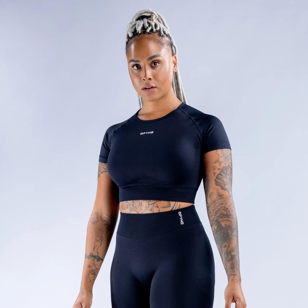 Dfyne Impact Crop Top